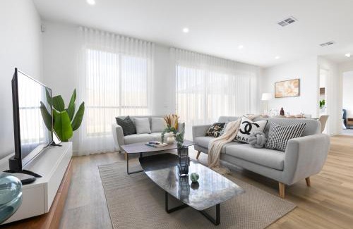 Greenvale Casa | 10 Min to Airport Brand New Family 4BR House