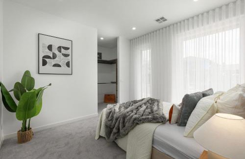 Greenvale Casa | 10 Min to Airport Brand New Family 4BR House