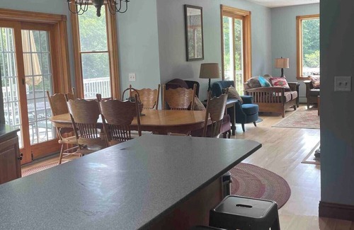 Fletcher Casa | 10 min to Smuggler’s Notch