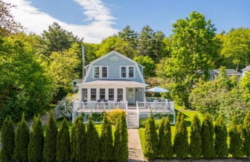 Ogunquit Casa | 10-Min Walk to Beach - Huge Deck - Near Downtown