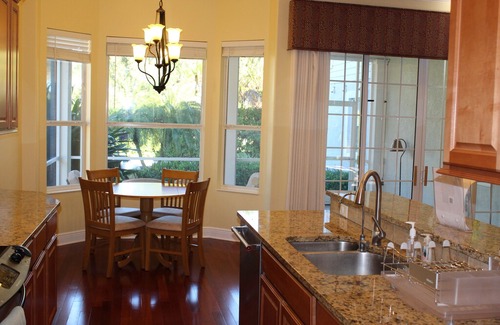 Rivendell Casa | 10 minutos de la playa de Nokomis, tranquilo y seguro, fácil acceso a excelentes restaurantes