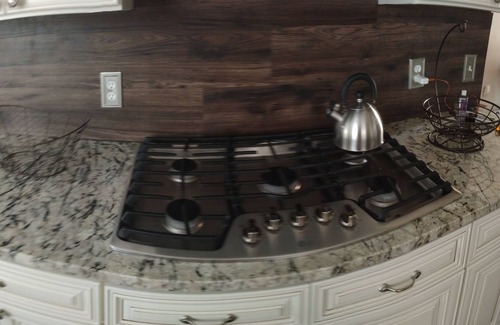 Katy Casa | 10 mins to Typhoon Texas! Comfy Katy 4 Bedroom, Family Friendly