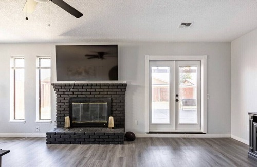 Pumpkin Center Casa | 10 minutes from downtown beautiful family home with lots of space.