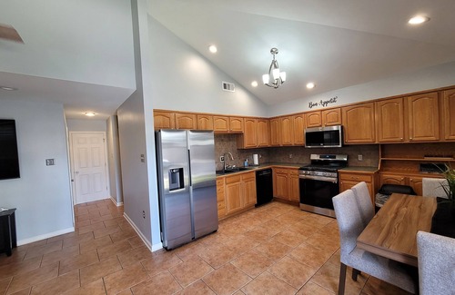 Lakeview Casa | 10 minutes from downtown w/pool and firepit