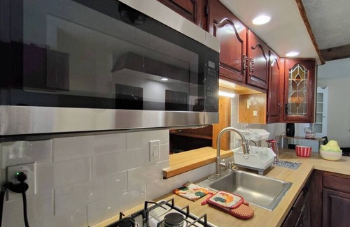Kamm's Corners Casa | 10 minutes from the airport