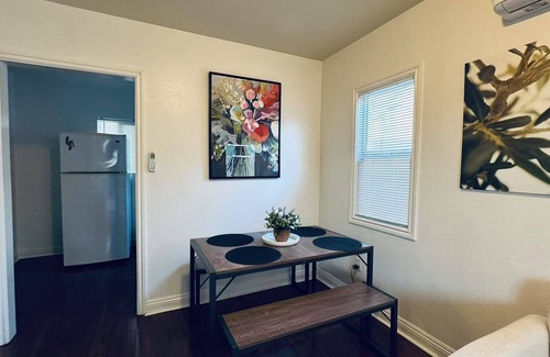 Central San Pedro Apartamento | 10 minutes to beach from 756A 9th St, All Inclusive Coastal Town of San Pedro CA