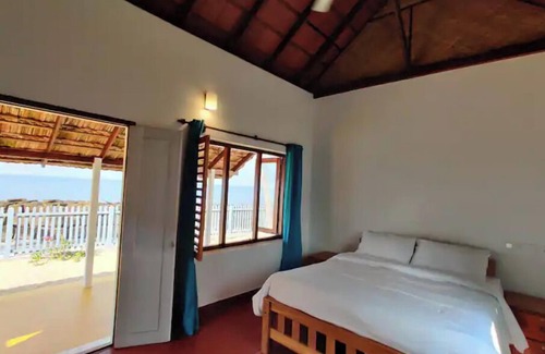 Vypin Cabaña | 10 North by the sea - secluded beach-front cottage
