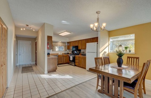 Northeast Reno Casa | *Low Special Rates* Skyline Escape~Reno~UNR~Tahoe~Casinos~Family