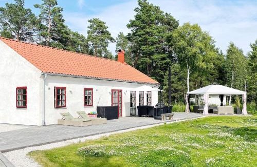 Katthammarsvik Casa | 10 person holiday home in KATTHAMMARSVIK