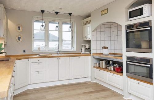 Thyboron Casa | 10 person holiday home in Thyborøn-By Traum