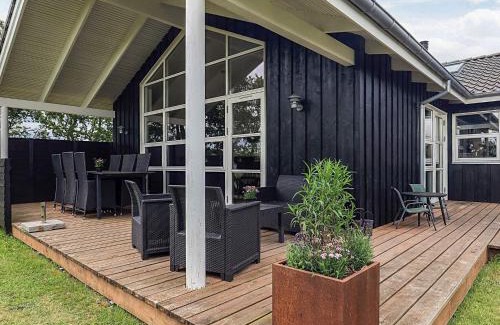 Haslevgarde Casa | 10 person holiday home in Hadsund