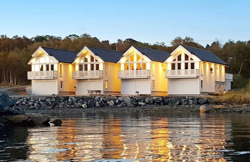 Haram Casa | 10 personas casa en Brattvåg