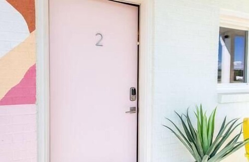 Trenton Casa | 10 Rooms In Boutique Motel