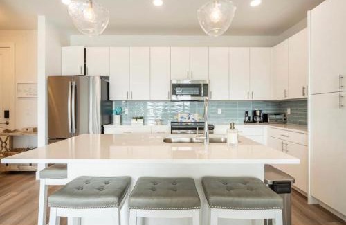 Madeira Beach Apartamento | 10 Star Luxury Beach Condo-Anchor Oasis