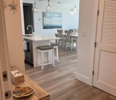Madeira Beach Apartamento | 10 Star Luxury Beach Condo-Anchor Oasis