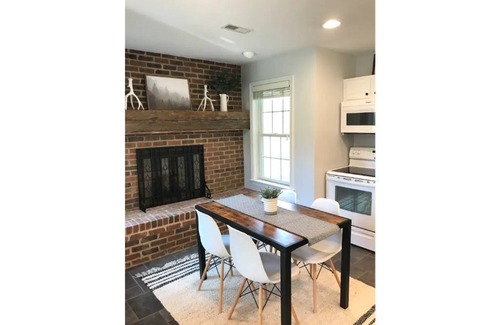 Keene Casa | 10 Vineyards Within 10 Mi, EV charger & Mini Goats