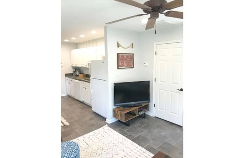 Keene Casa | 10 Vineyards Within 10 Mi, EV charger & Mini Goats