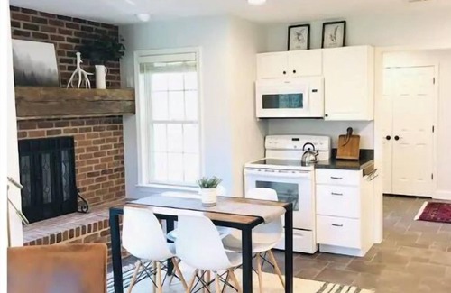 Keene Casa | 10 Vineyards Within 10 Mi, EV charger & Mini Goats