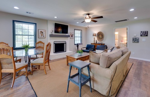 Fort Valley Casa | 100-Acre Fort Valley Rental w/ Private Lake!
