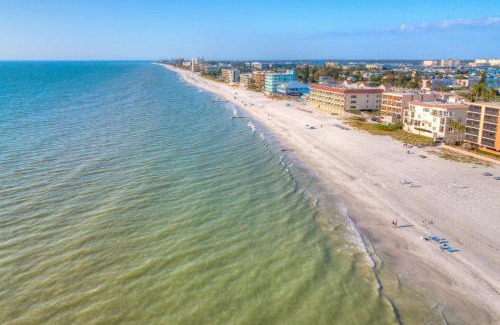 Madeira Beach Casa | 100 - Las Brisas