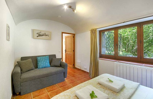 Sales de Llierca Apartamento | 100 m² Apartamento ∙ 3 habitaciones ∙ 8 huéspedes