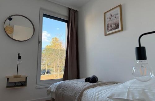 Gerasdorf bei Wien Apartamento | 100 m2 Apartment mit Balkon und Parkplatz