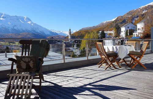 Samedan Apartamento | 100 m² Apartamento ∙ 2 habitaciones ∙ 4 huéspedes
