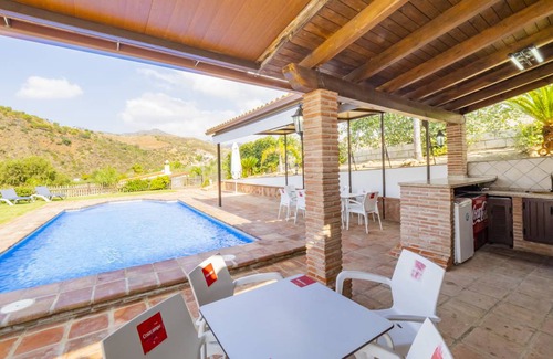 Pizarra Cabaña | 100 m² Casa rural ∙ 4 habitaciones ∙ 8 huéspedes