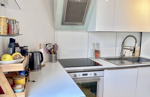 Nansouty-Saint-Genes Casa | 100 m² town house with private pool, 2 steps from the tramway