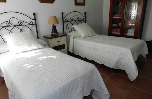 Padul Villa | 100 m² Villa ∙ 3 habitaciones ∙ 6 huéspedes