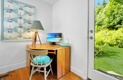 West Dover Casa | 100 mile view Chic Farmhouse!