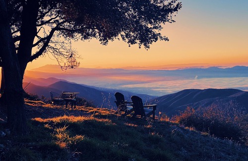 Crestline Chalet De Esquí | 100-Mile-Views-Fire Pit-Peaceful-Romantic-Secluded-Dogs yes
