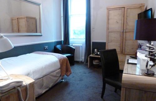 New Town Hotel | 100 Princes Street