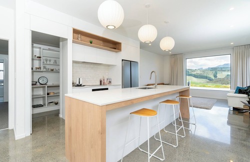 Raglan Casa | 100% Pure Raglan - Karioi Mountain View