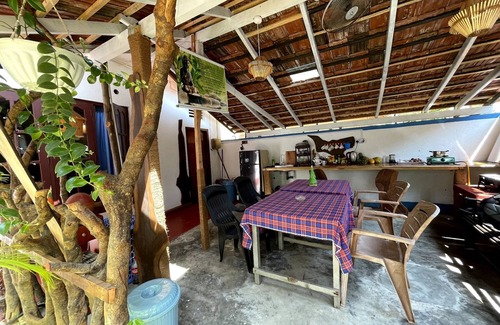 Weligama Casa | 100 Steps To Beach Surf Home