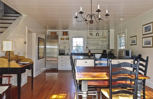 Lakeside Cabaña | ¡100% WASHINGTON! (Zoom en el mapa ++) PoshPadsCT "SHEARER RD" Mint 3BR, Piscina, BBQ