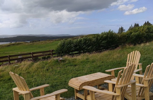 Kingsburgh Casa | 100 year old Renovated Cottage in North Skye