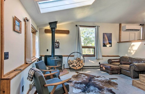Bozeman Casa | NEW! 100-Year-Old Farmhouse ~ 11 Mi to Bozeman