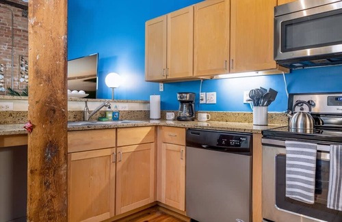 Downtown Apartamento | 100 Year-old Historic Brick 2BR Loft Large Patio2