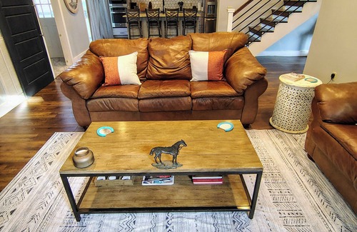 New Braunfels Casa | 100 yr old downtown historical home!