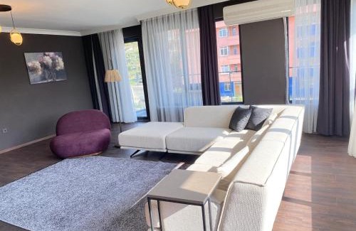 Gaziosmanpasa Apartamento | 1007 Central 3 plus 1 Wide Close to Consulates