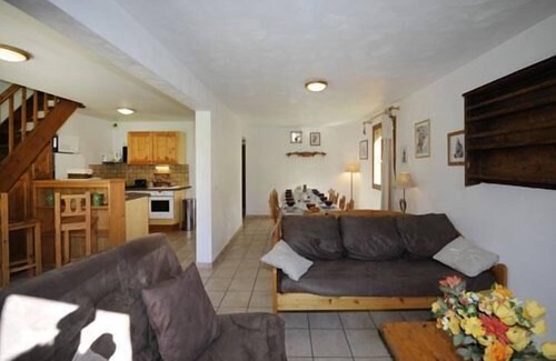 Le Bettaix Apartamento | Planta baja, sauna, balcón, parking, tv, local para esquís, 120m², Les Menuires