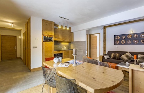 Les Brevieres Apartamento | 150m del centro estación, fitness, piscina, sauna, hammam, balcón, tv, 80m², Tignes