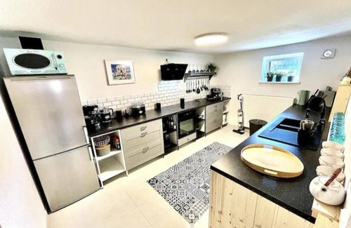 Caputh Apartamento | 100m2 apartment in a house by the lake + garden near Potsdam