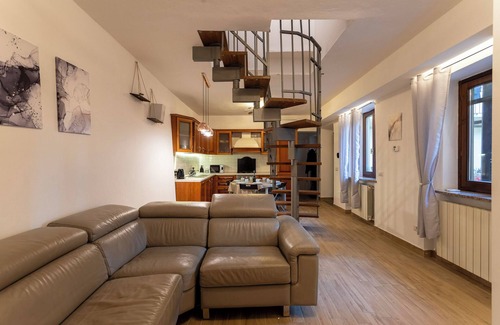 Pavia Casa | [100MQ & FREE PARKING] Charming House Ponte Coperto
