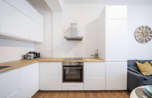 Montalbino Apartamento | 100sqm 3-bedroom 2-bathroom apartment on Metro Lille