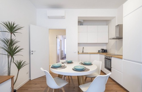 Montalbino Apartamento | 100sqm 3-bedroom 2-bathroom apartment on Metro Lille