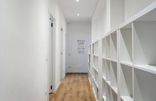 Montalbino Apartamento | 100sqm 3-bedroom 2-bathroom apartment on Metro Lille