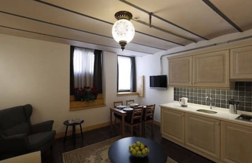 Old City Apartamento | 101 · Brand NEW Old city center with Terrace