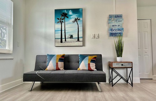 Tropic Apartamento | 101 Charming studio in brilliant Melbourne with AC